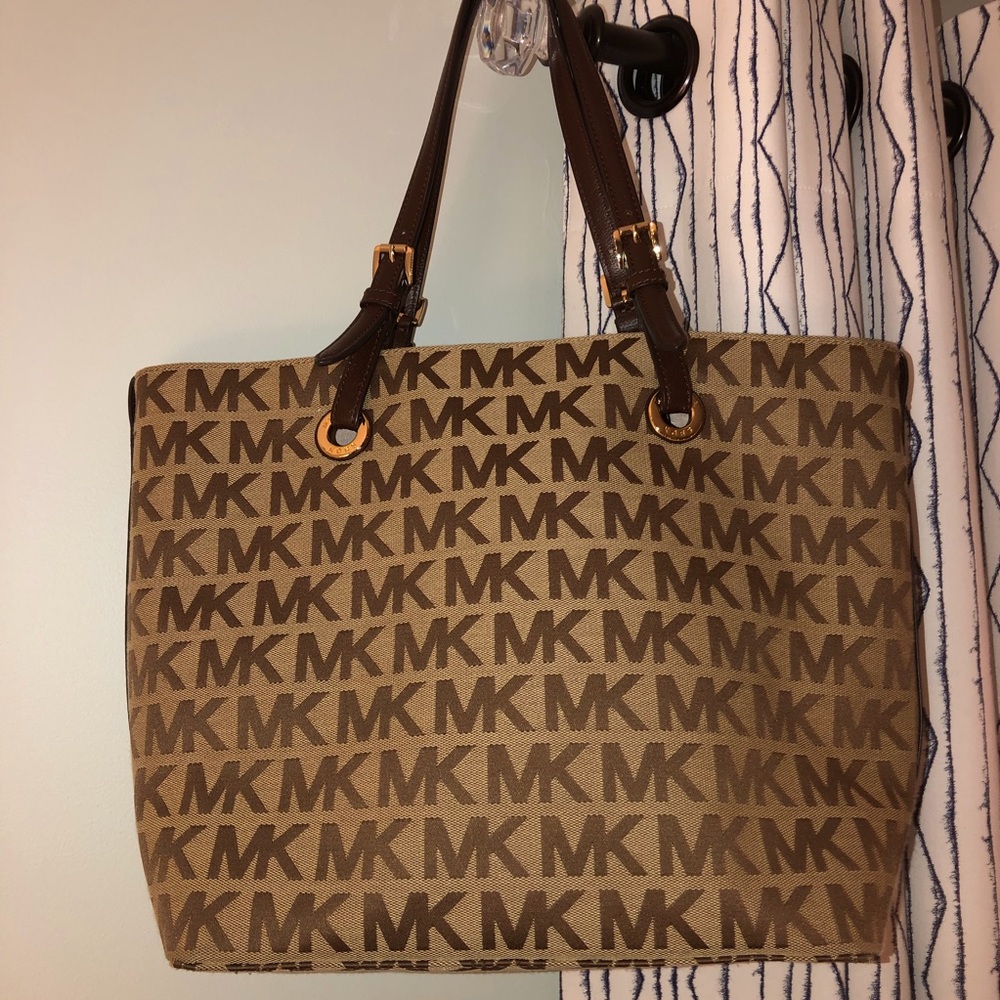 Michael Kors tote